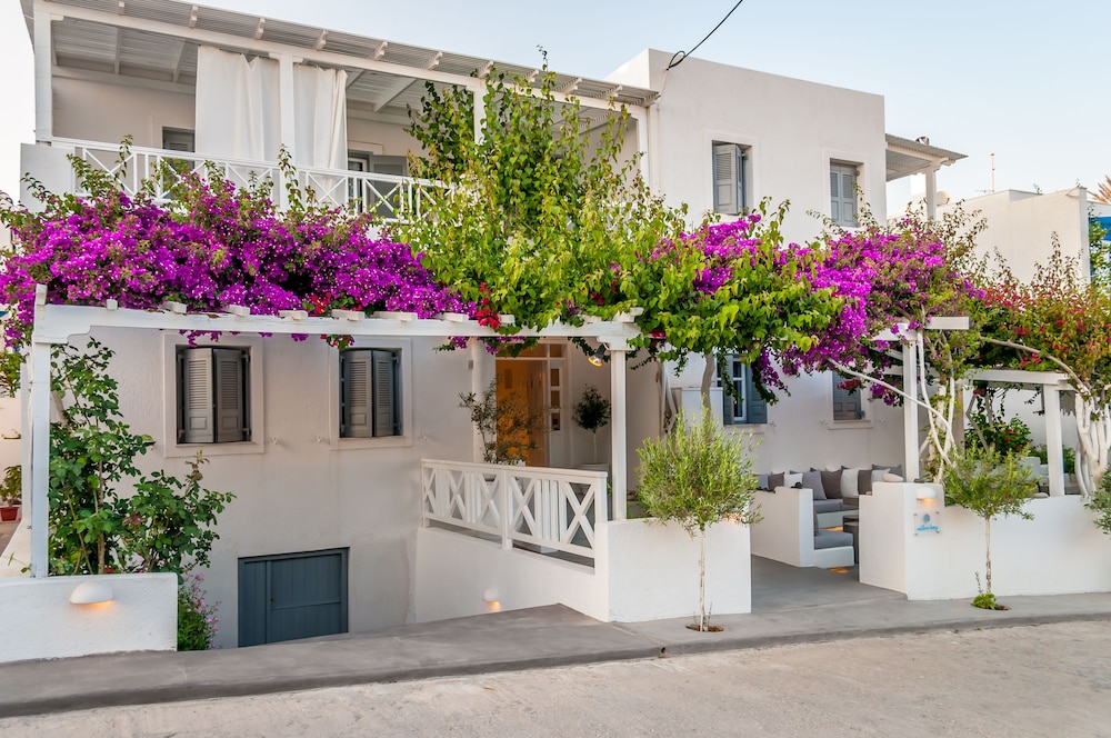 Milos Bay Suites 2/50