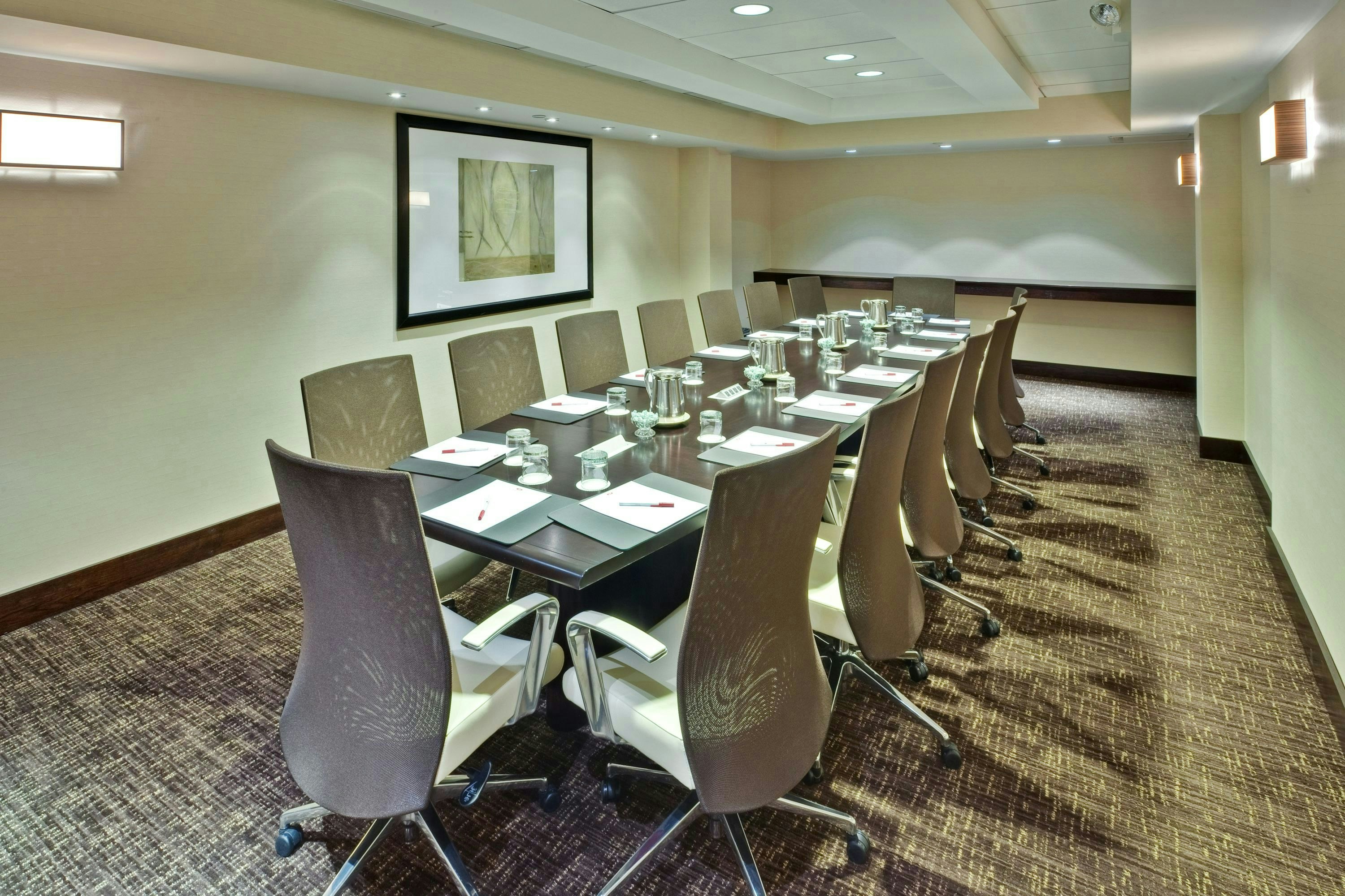Crowne Plaza Chicago O'Hare Hotel & Conference Center 37/47