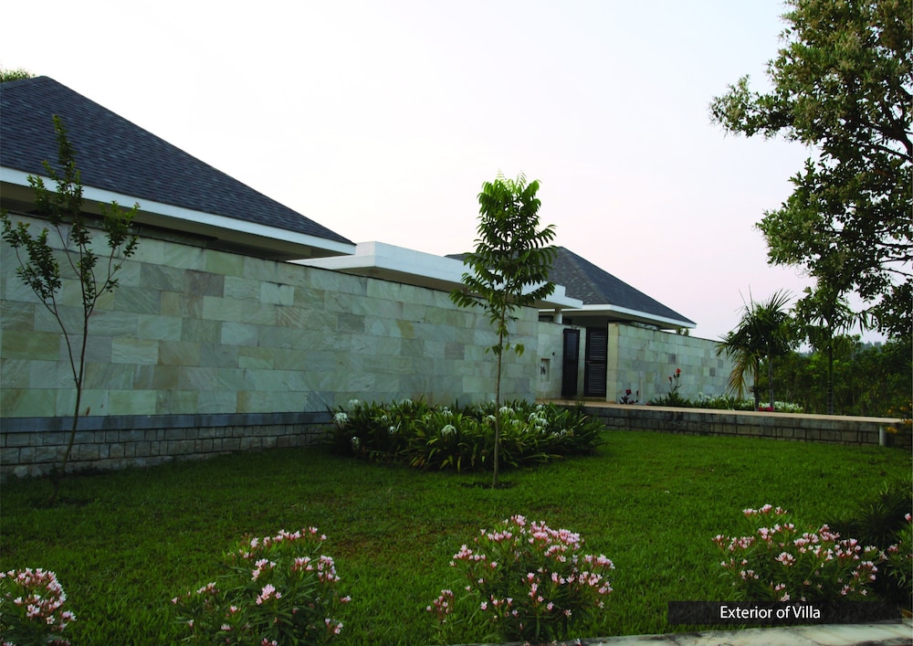 The Serai Chikmagalur 38/45