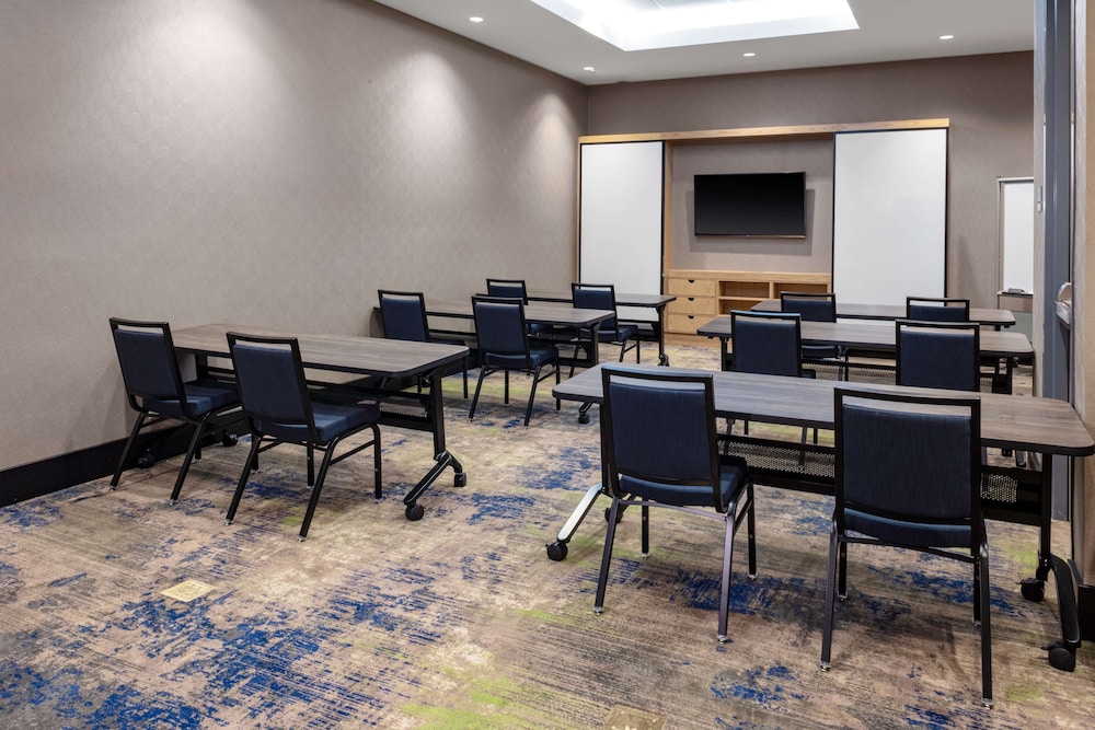 Hyatt House Nashville Downtown / Convention Center 36/47
