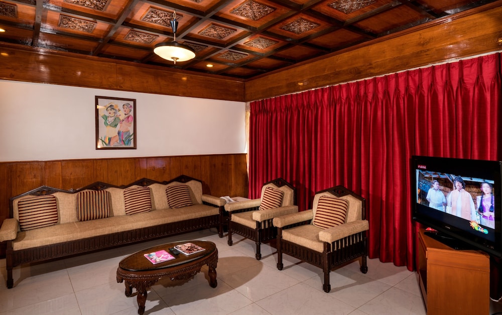 Fortune Pandiyan Hotel 25/50