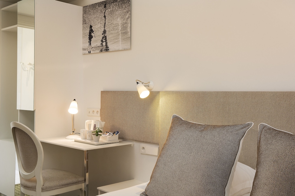 Hotel Mistral 53/54