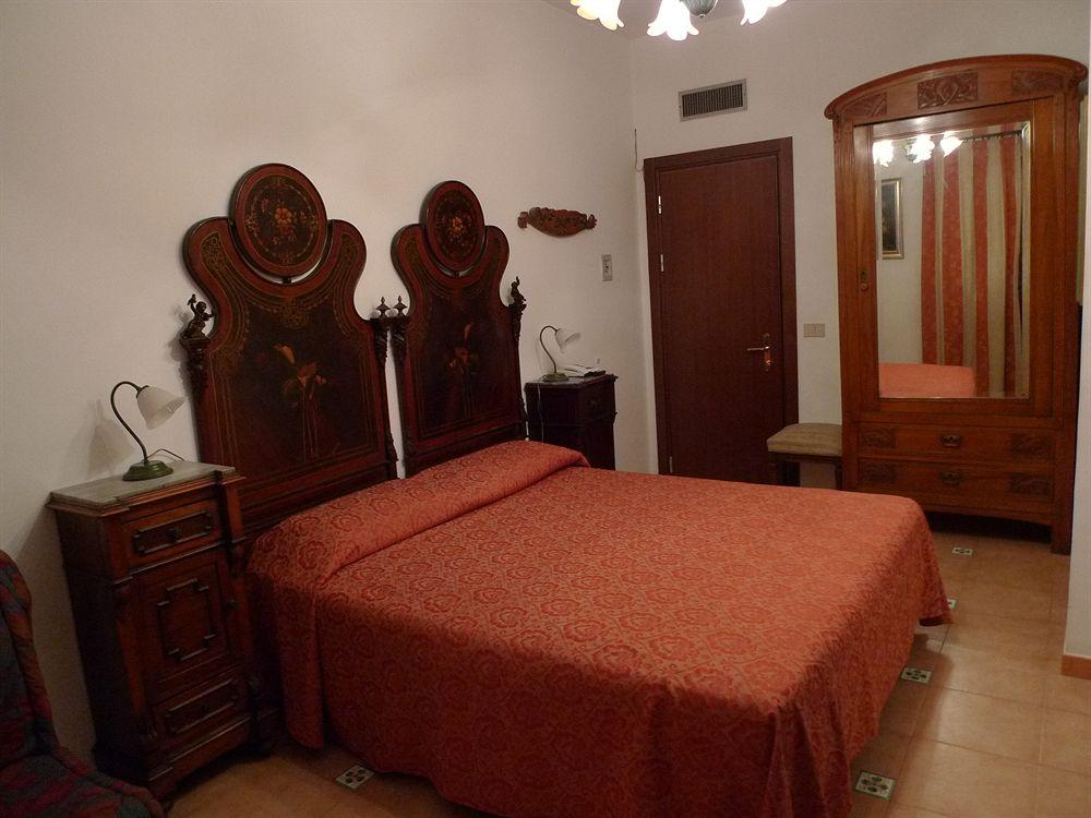 Hotel La Riva 3/20