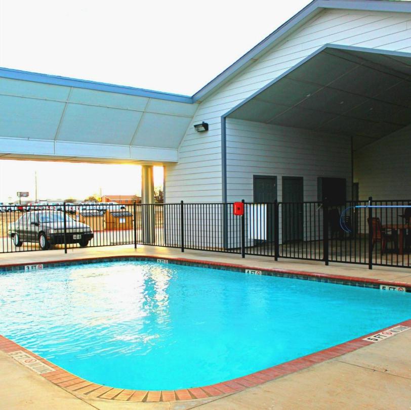 Southern Inn & Suites Lamesa 8/17