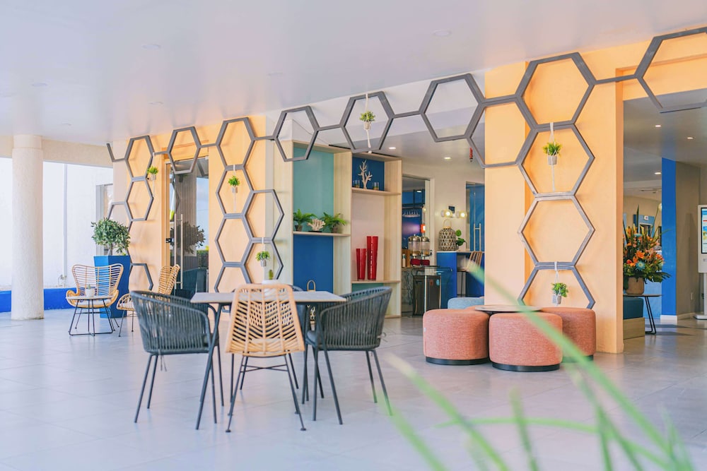 TRYP by Wyndham Aruba Adults Only Hotel 58/75
