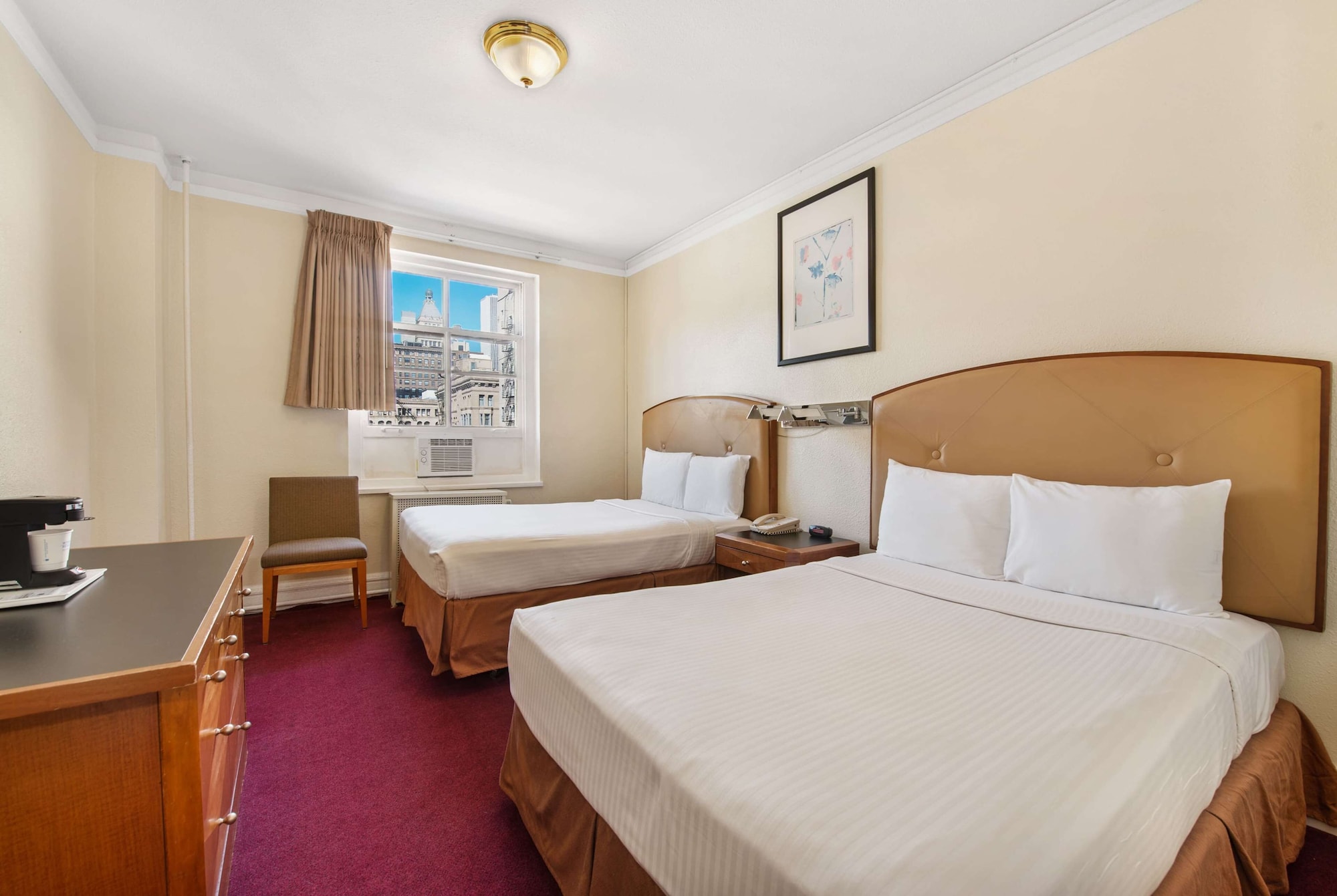 ROOM, 2 DOUBLE BEDS