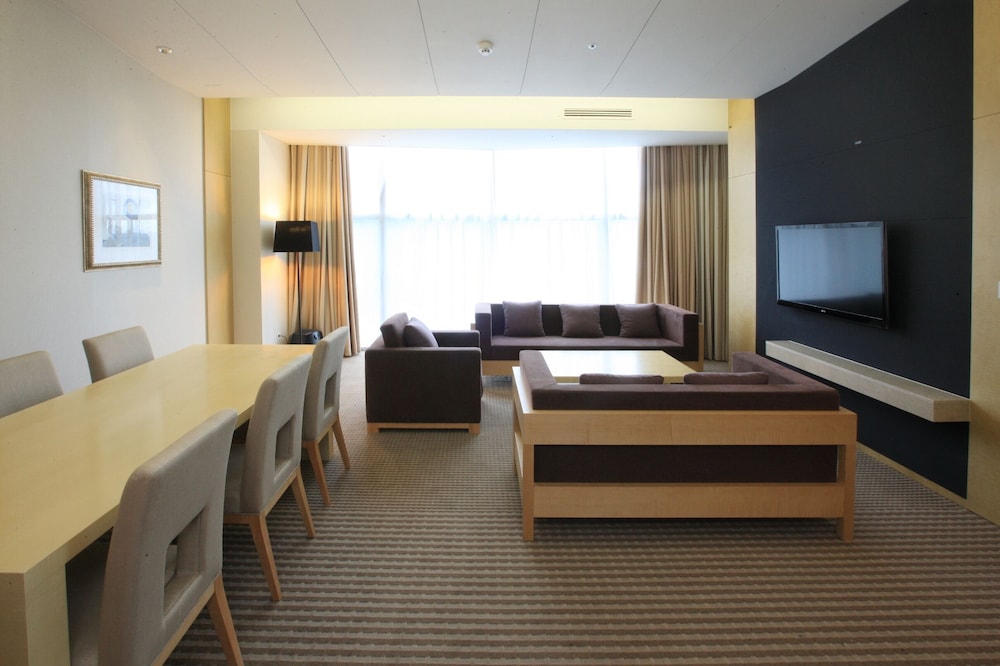 High1 Grand Hotel Convention Tower 44/64