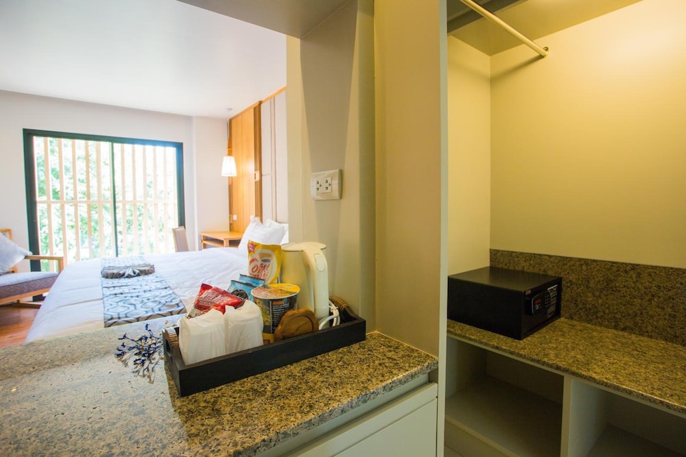 Lanna Thaphae Hotel 53/54