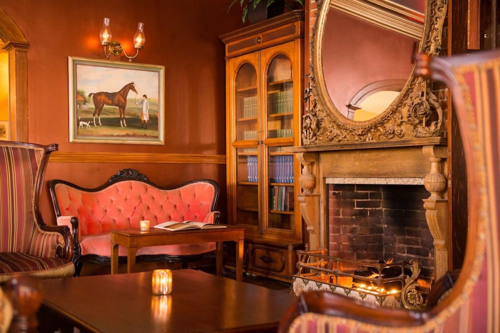 The Inn at Saratoga 42/53