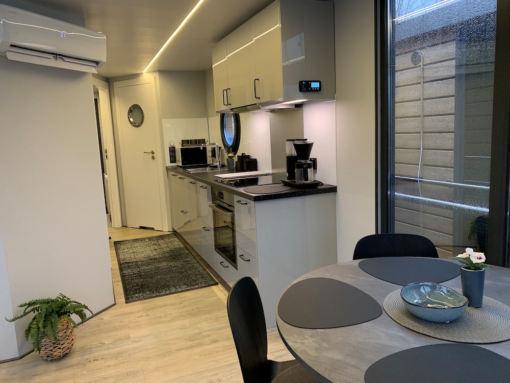 La Mare Resort 35/50
