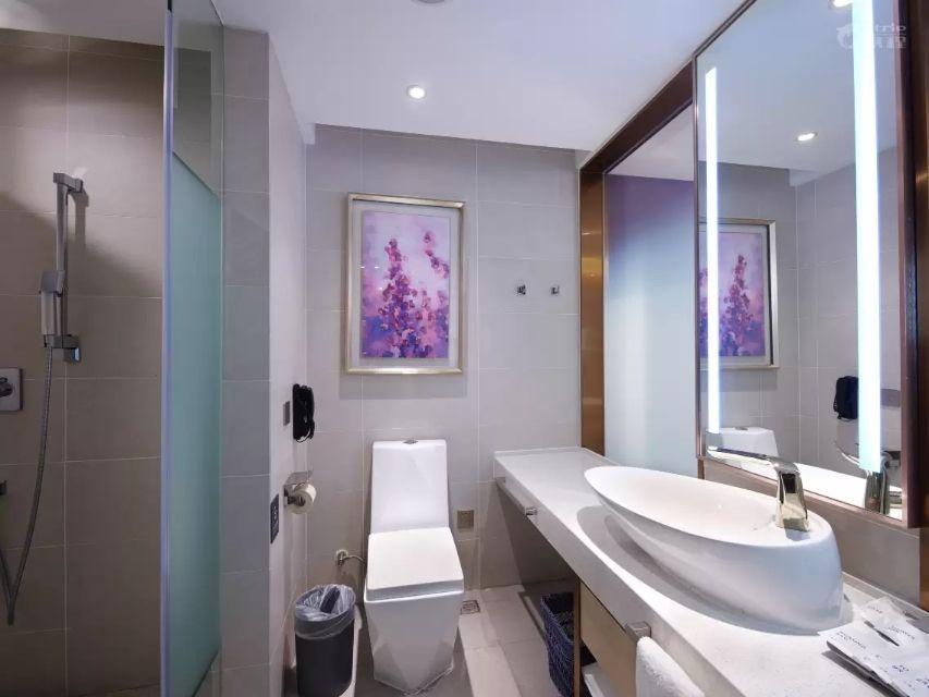 Lavande Hotel (Chifeng High Speed Railway Station) 33/35