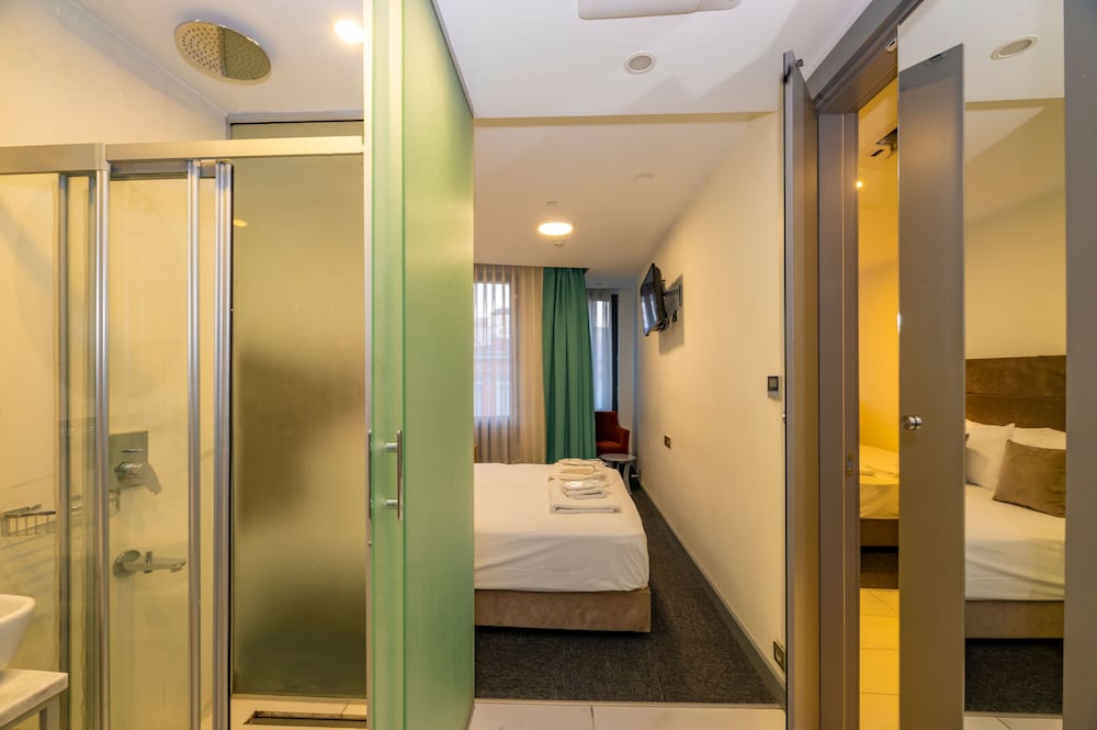 Hotel V Plus Taksim 8/70