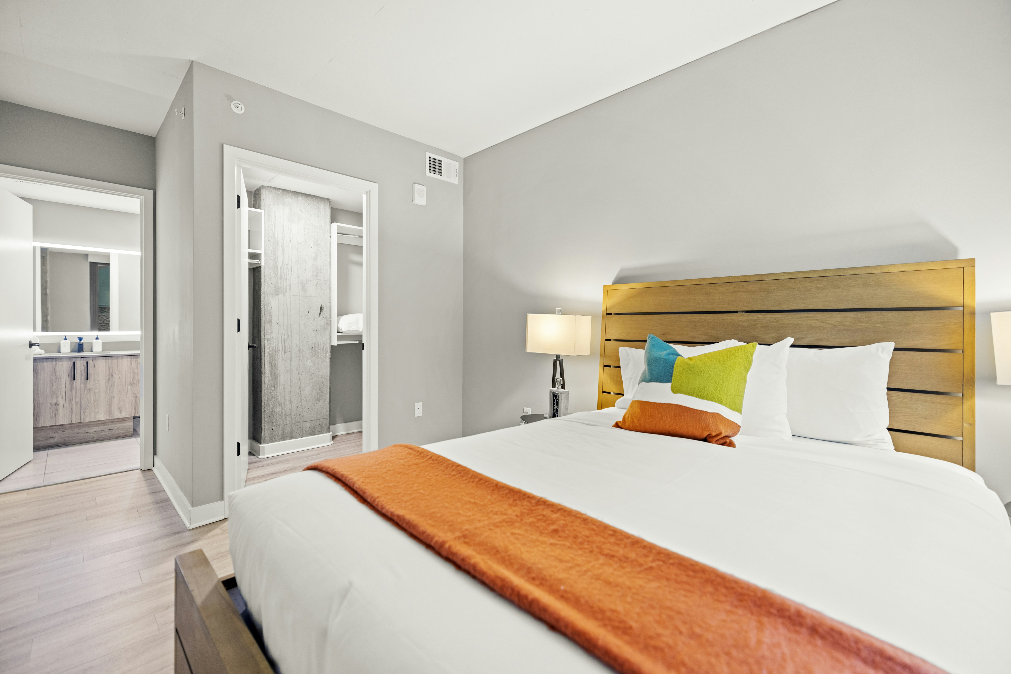 3 Bedrooms, Apartment