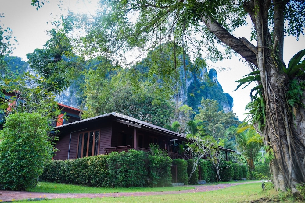 Frank Ao Nang Krabi Resort 64/68