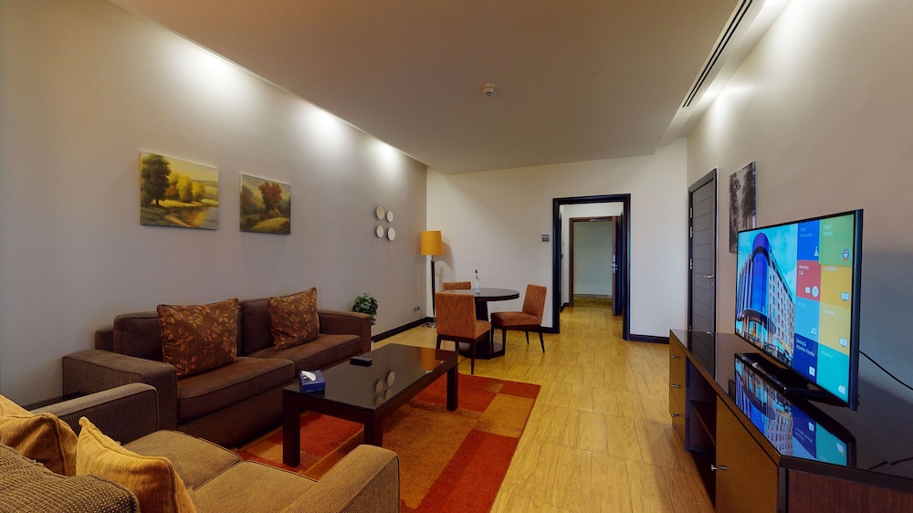 Ayass Hotel 44/74