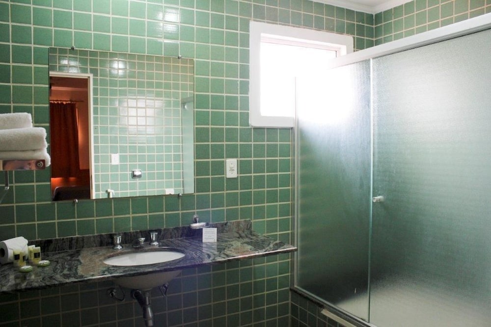 Hotel Jaguary 40/64