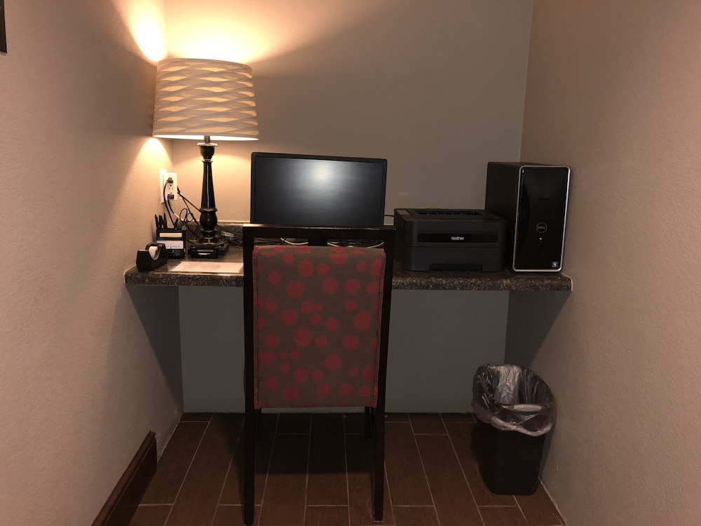 Black Gold Suites Tioga 20/21
