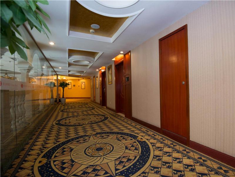 Vienna Hotel Shanghai Pudong Airport New International Expo Center 7/23