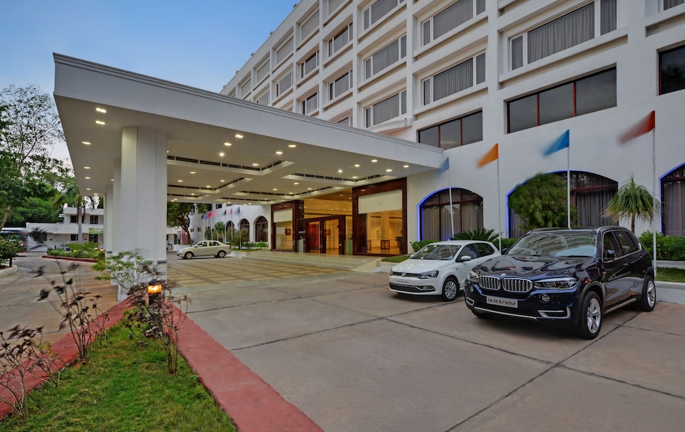 SRM HOTEL 30/41