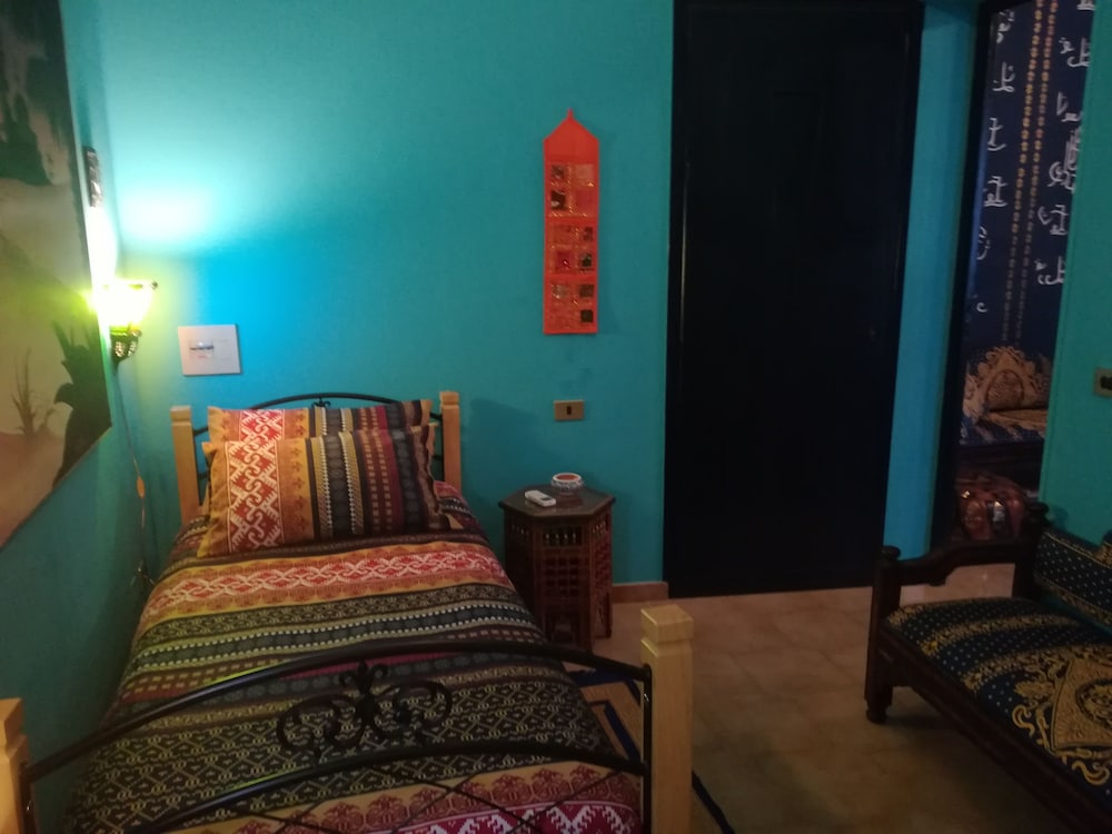 Mirabilia Arab House 20/28