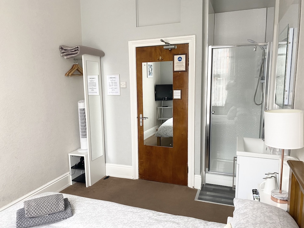 Friars Rest Guest House 23/25