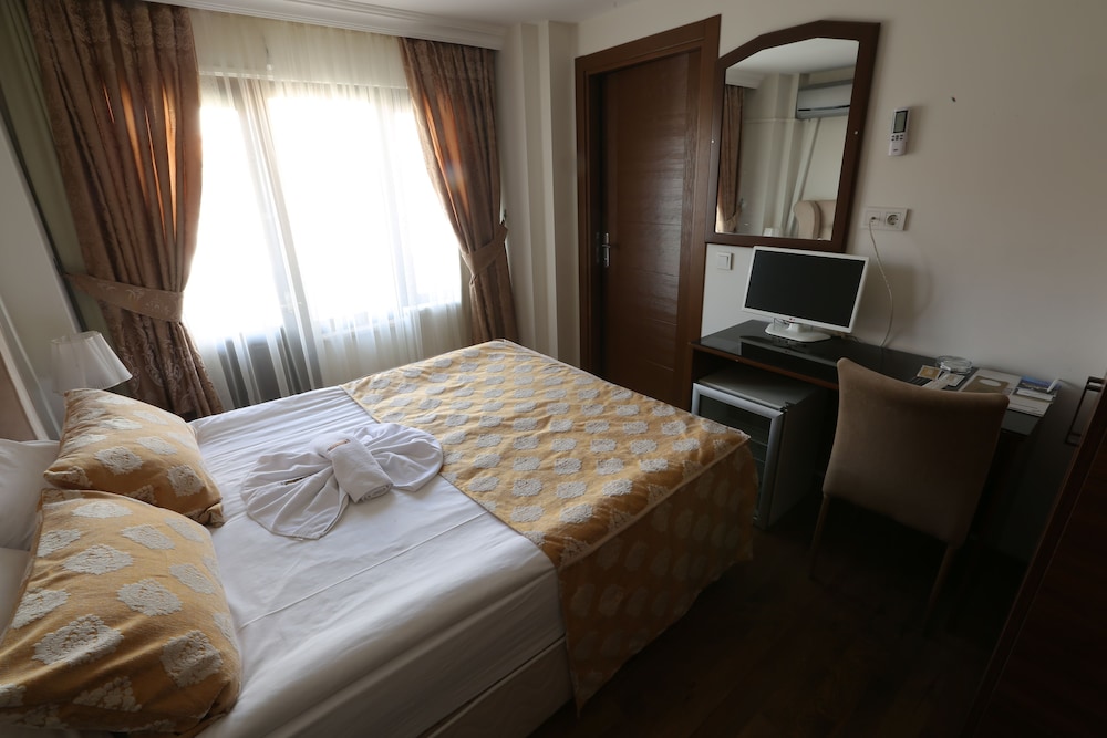 Hotel Ankatra 11/70