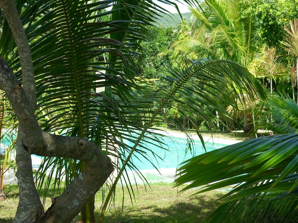 Meili Beach Resort 38/57