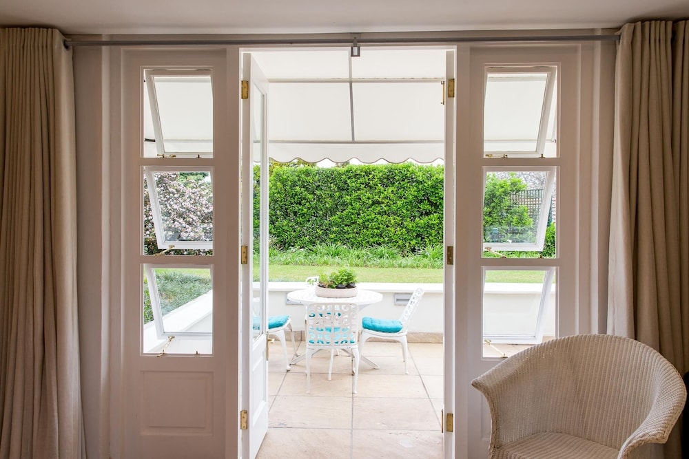 Lexden Guesthouse 33/49
