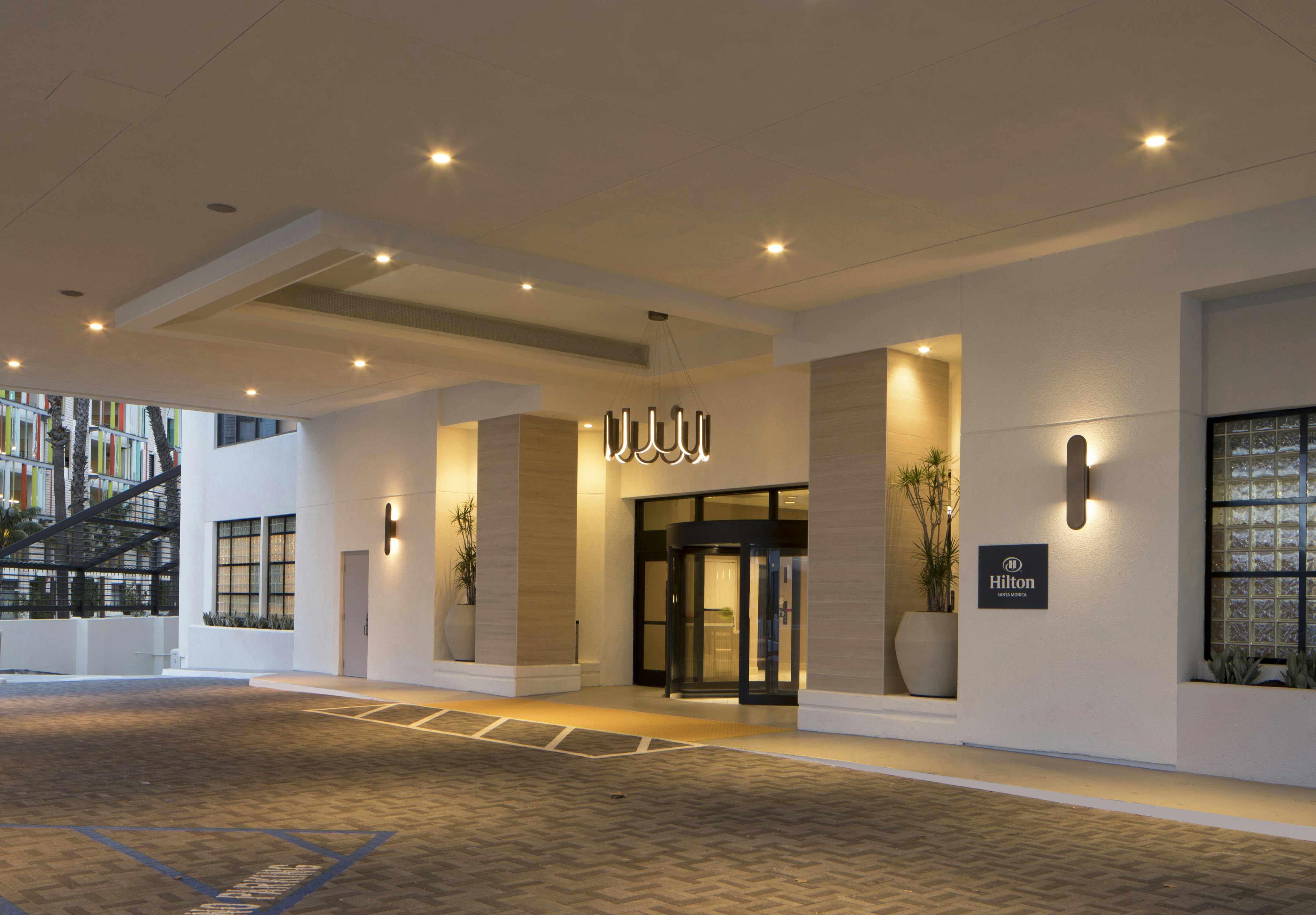 Hilton Santa Monica Hotel Suites 64/65