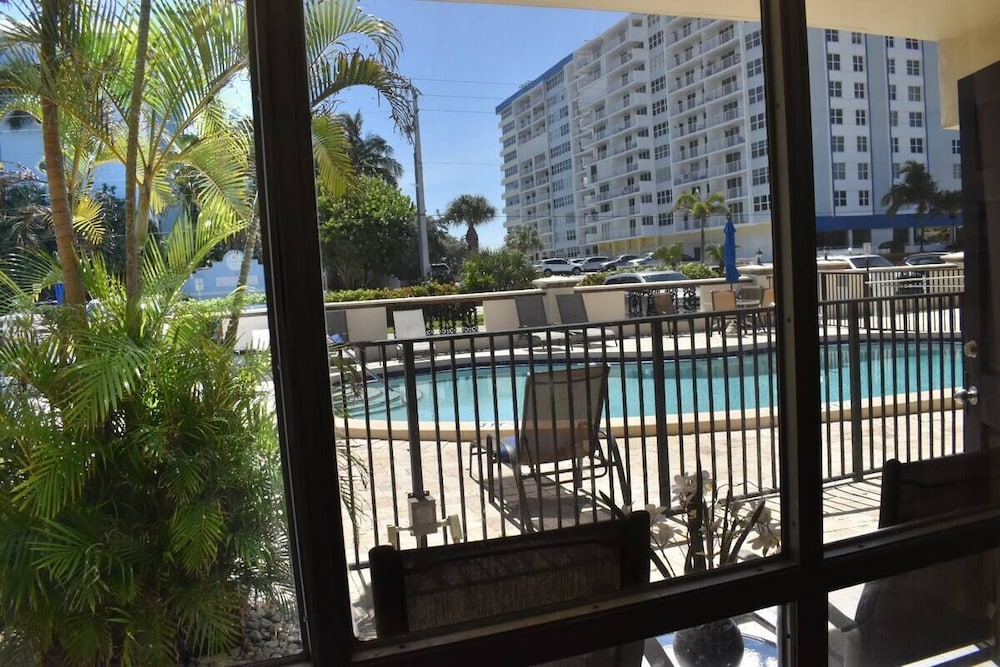 Avalon Resort 46/76