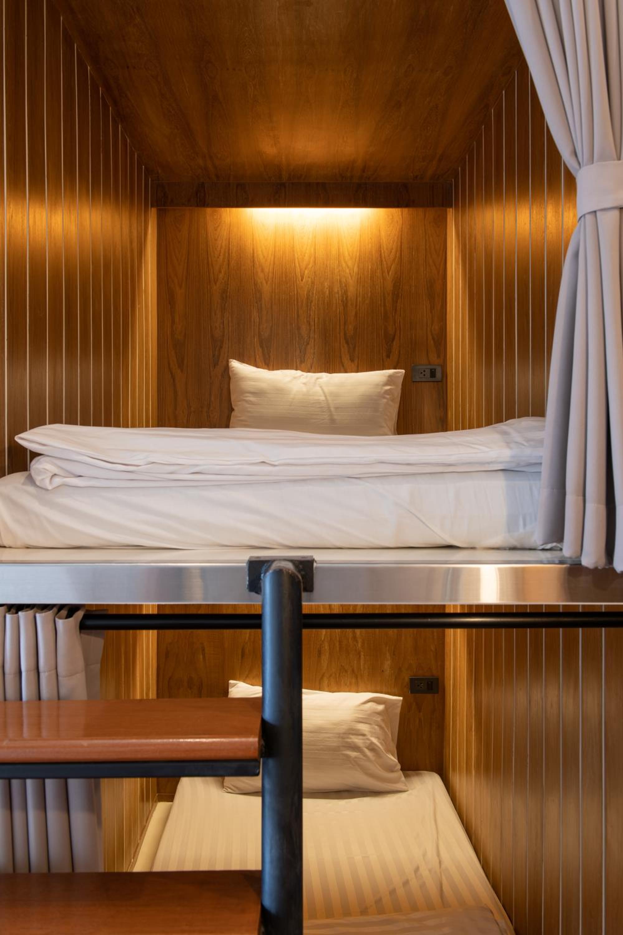 Bed Addict Hostel X Cafe 6/63
