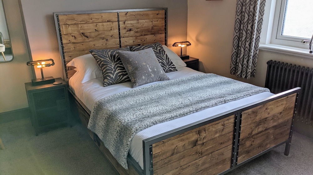 Oaklands Guest House 10/50