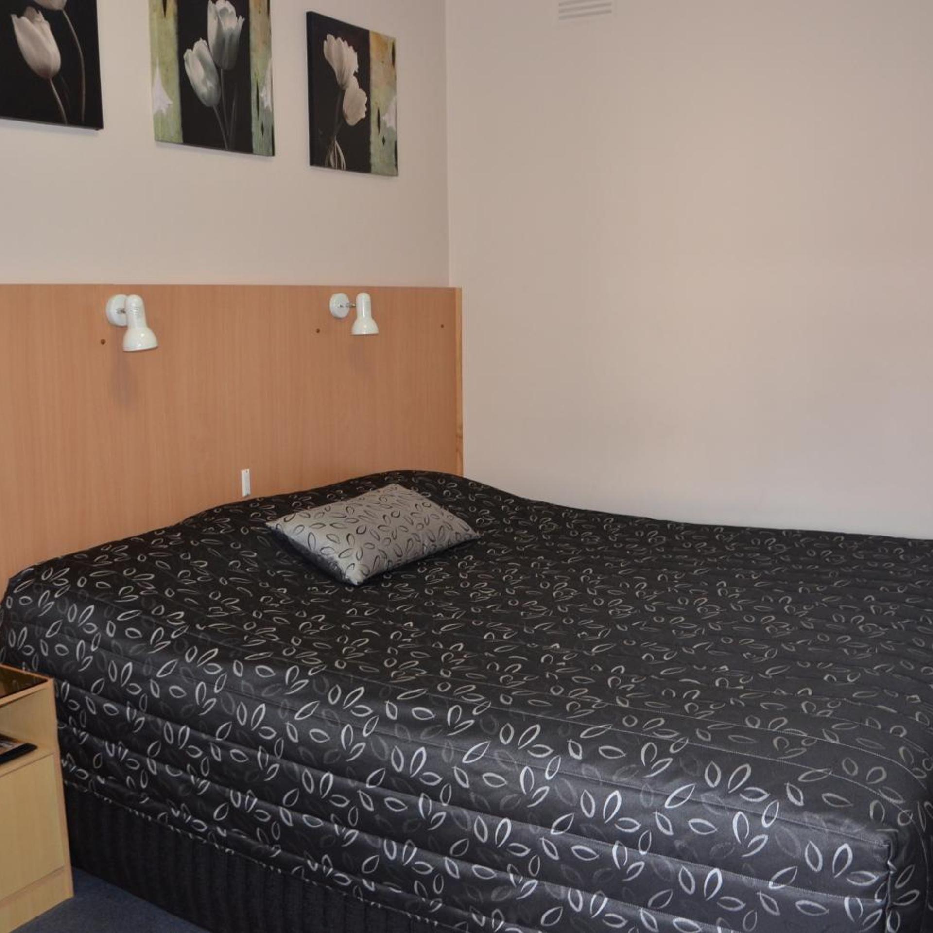 Albury Clifton Motel 8/18