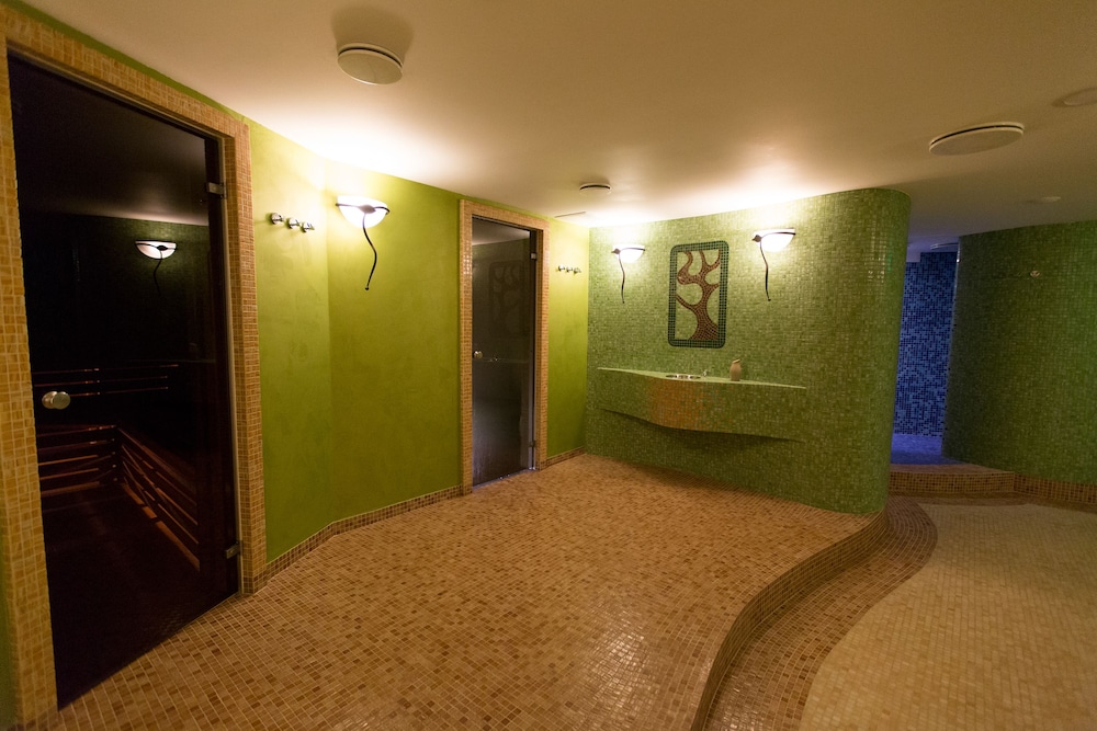 Park Avenue Piestany 46/68