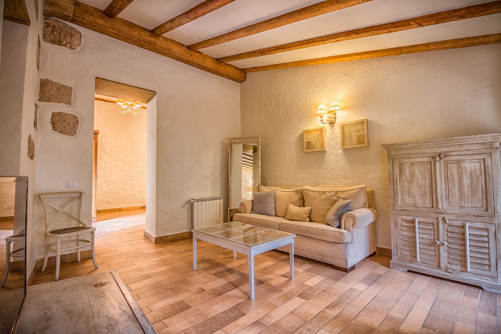 Hotel Rural LIVVO Maipez 25/50