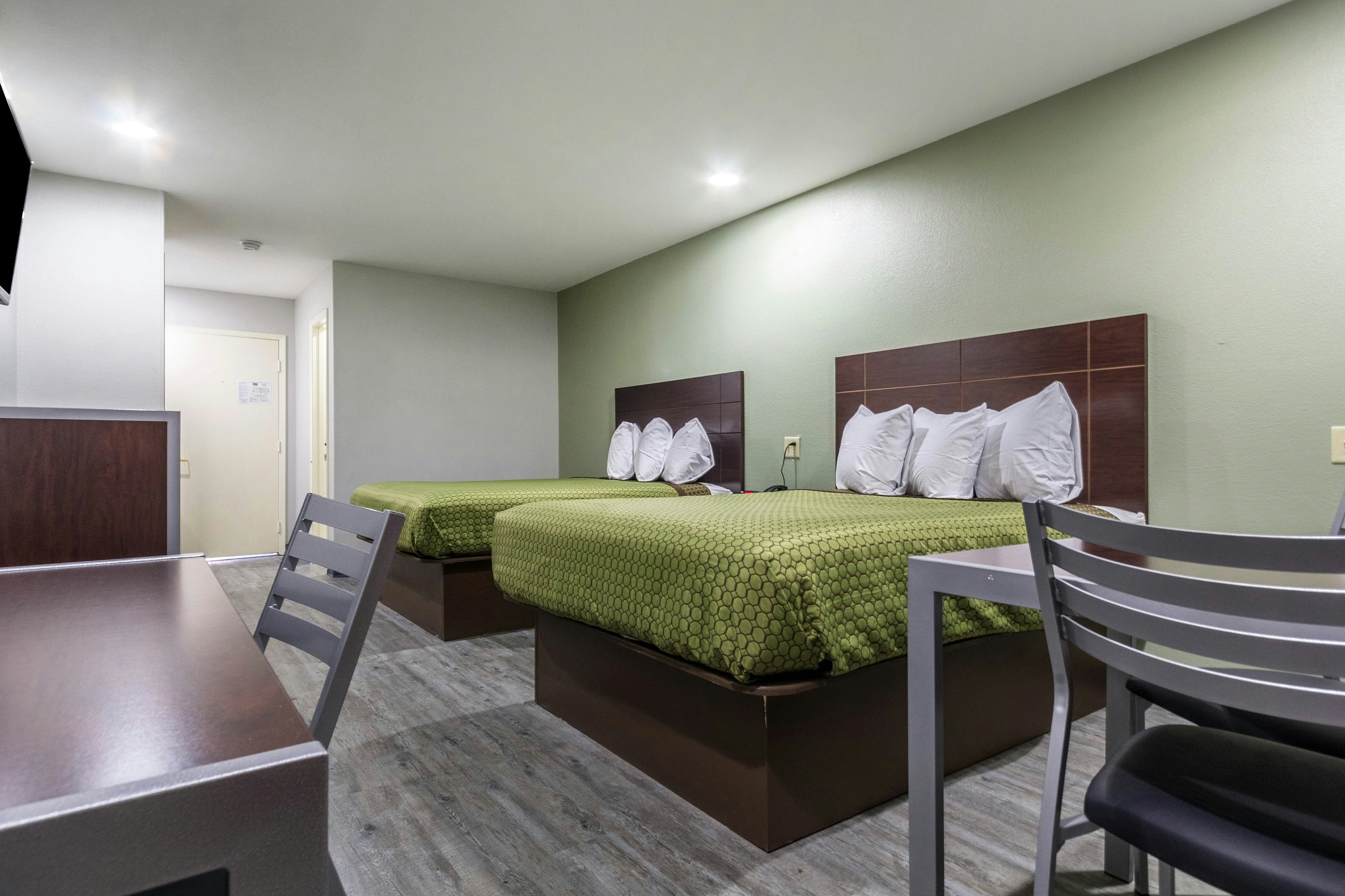 Scottish Inn and Suites Tomball TX 12/24