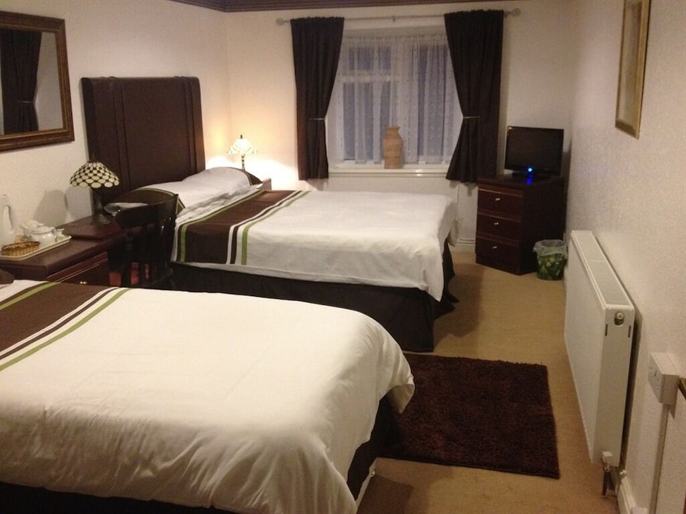 Richmond Hotel Guest House 4/15