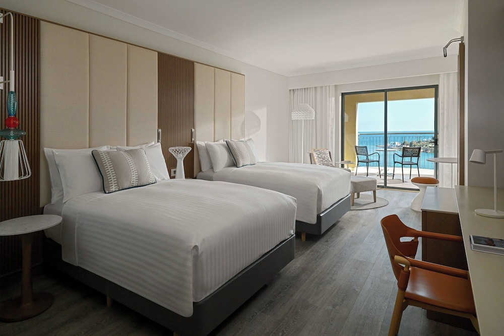 Deluxe, 2 Queen Beds, Sea View, Balcony