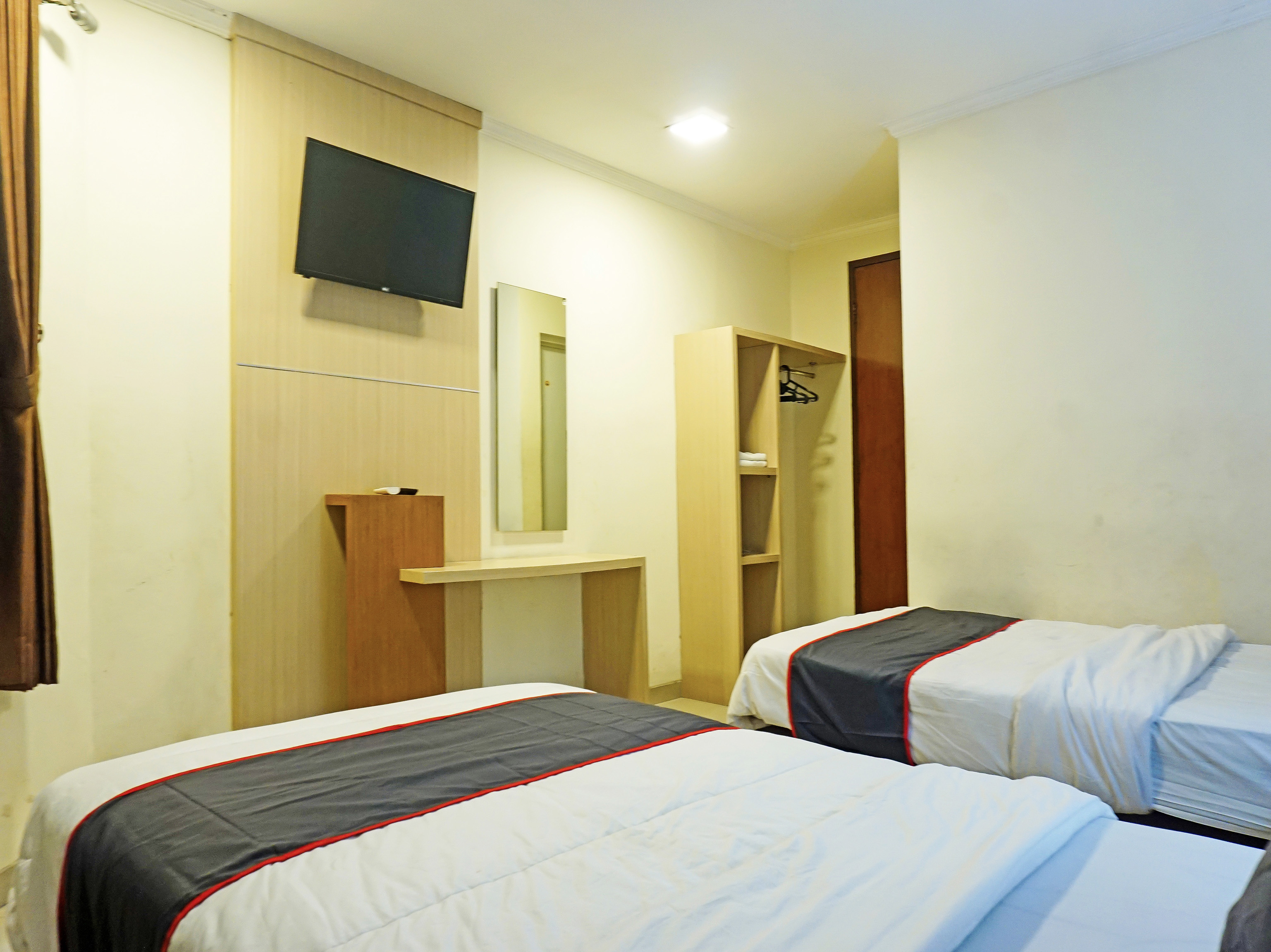 Super OYO Collection O 91409 Hotel Fiducia Otista 153 - 157 18/39