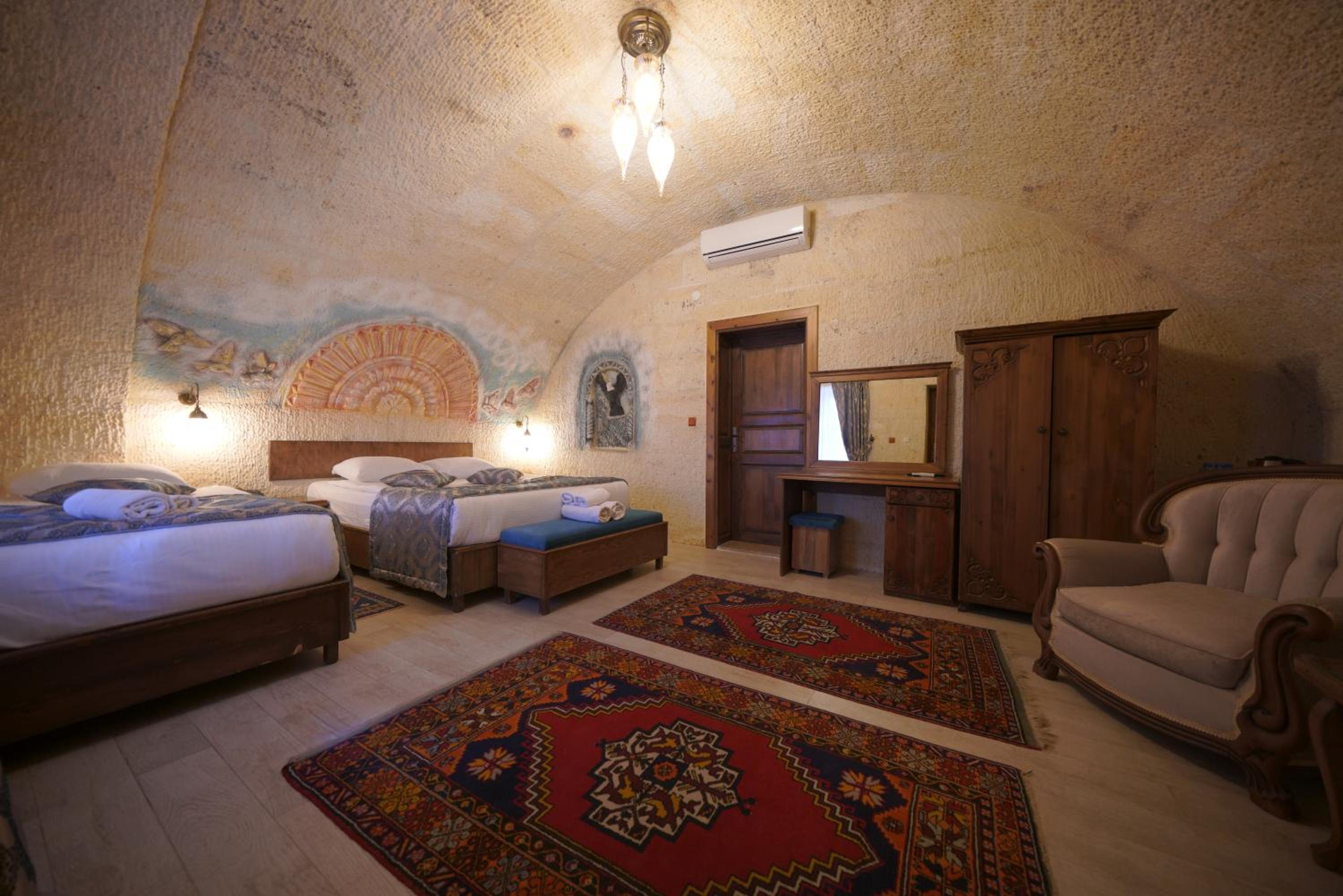 Deluxe, Twin Beds
