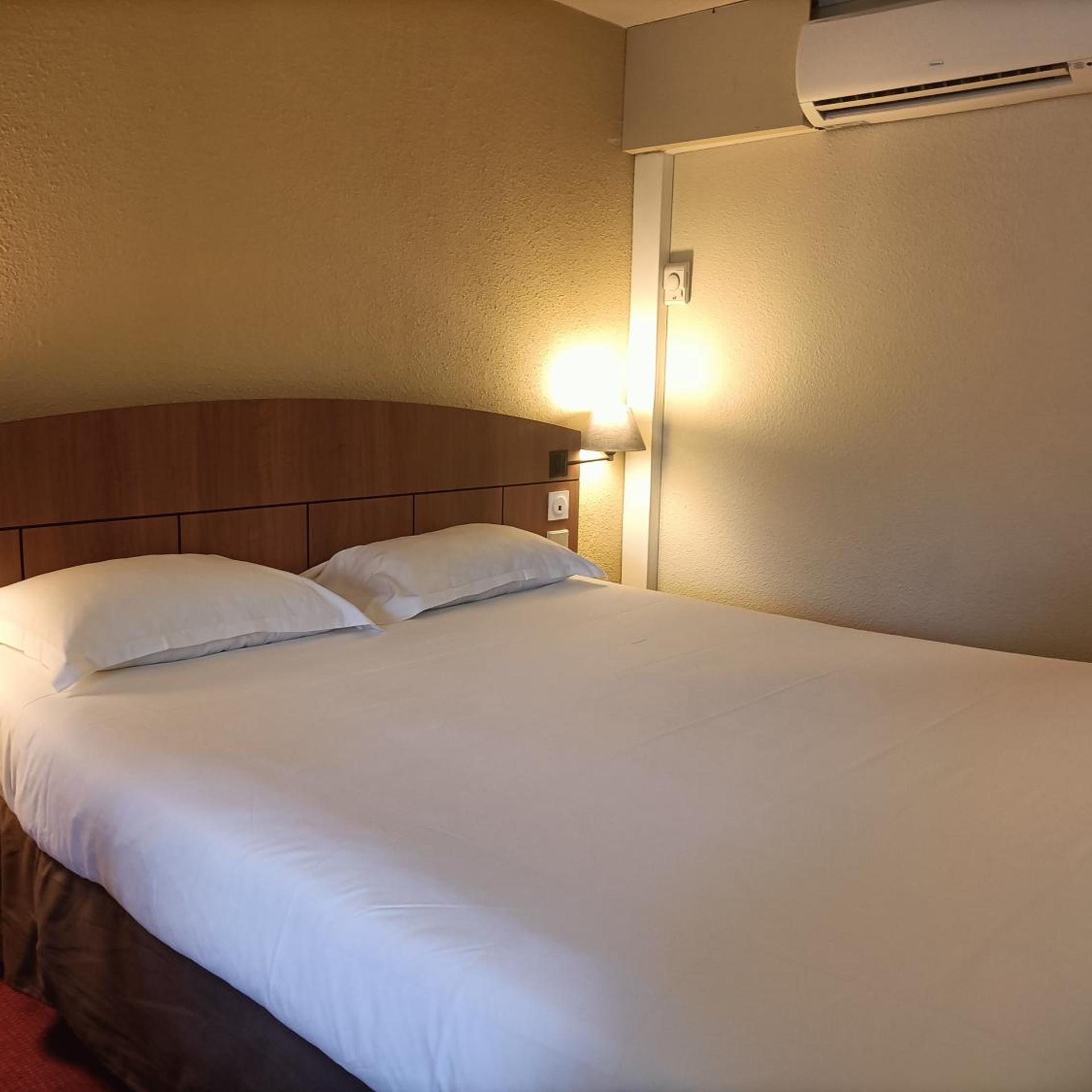 Room, Double Bed