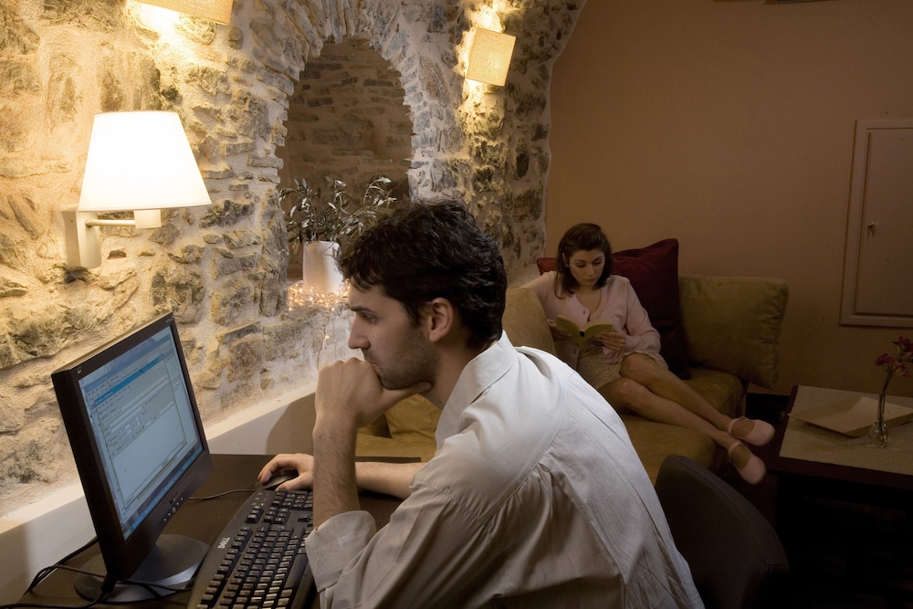MEDIEVAL CASTLE SUITES TRADITIONAL 30/50