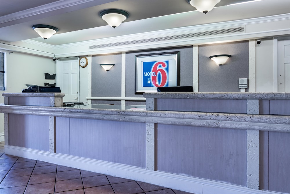 Lobby at Motel6 Monroe, LA, MONROE - LA