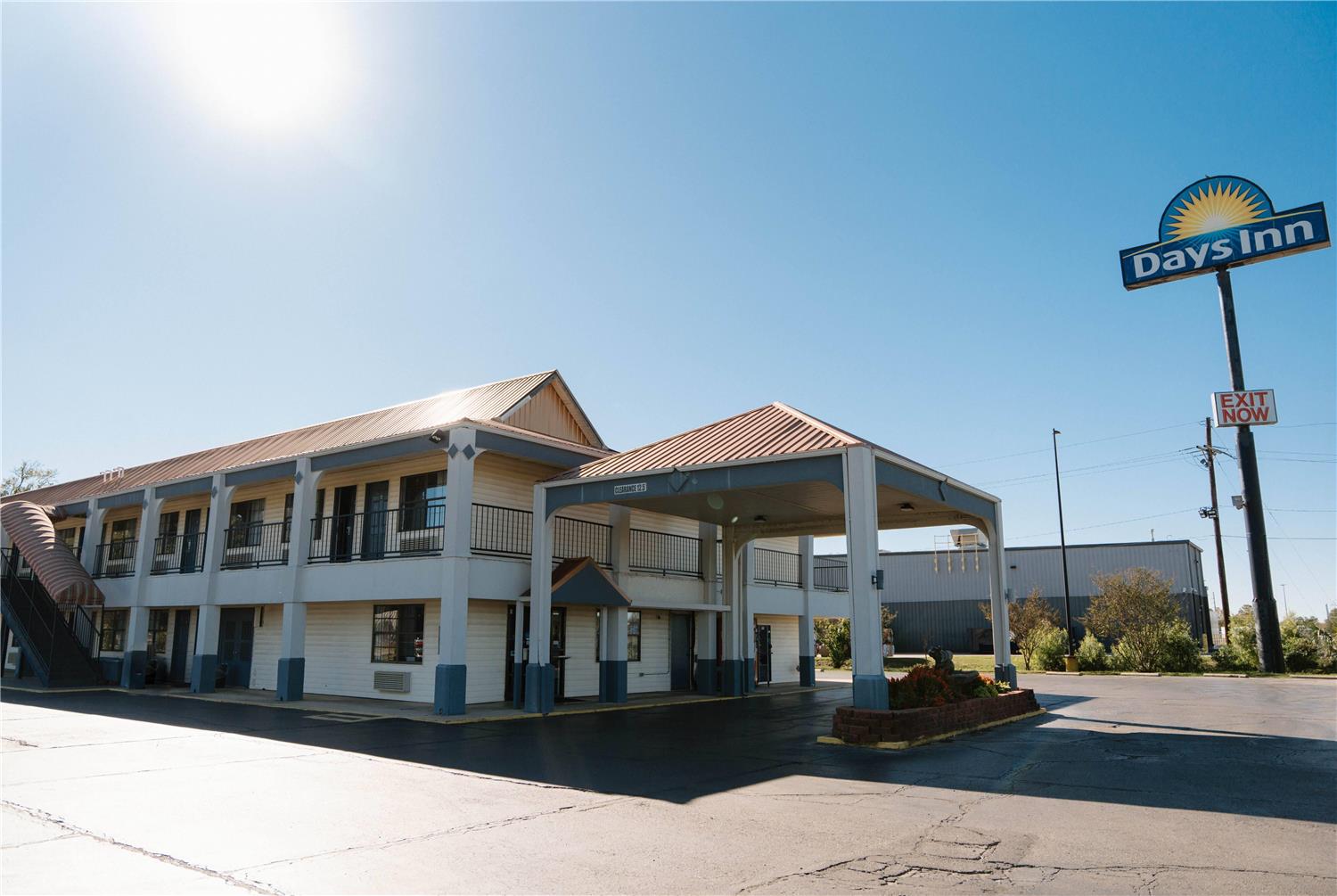 Days Inn by Wyndham Monroe 2/19