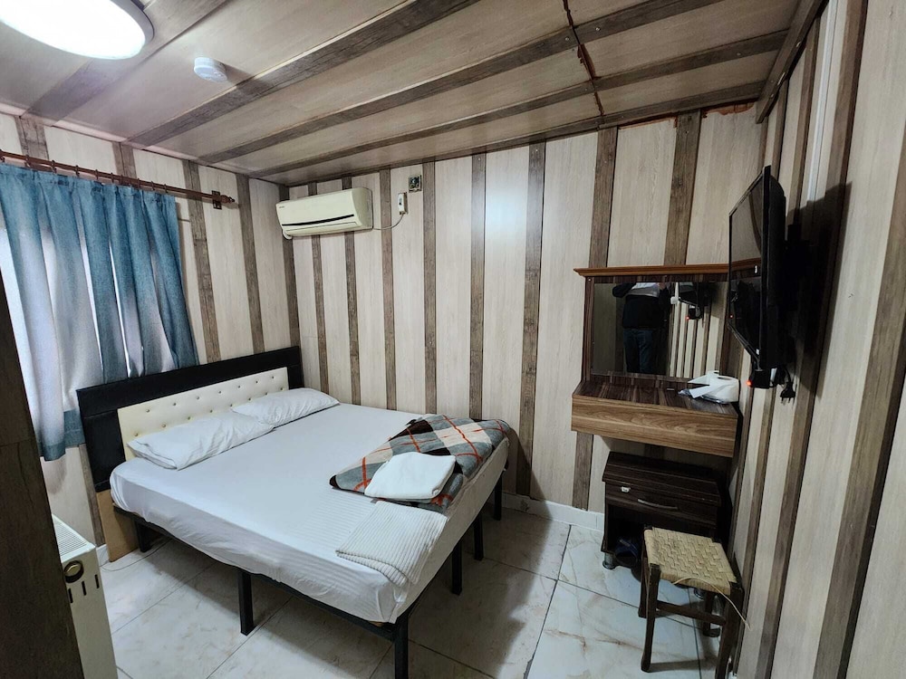Mevlevi Hotel 19/50