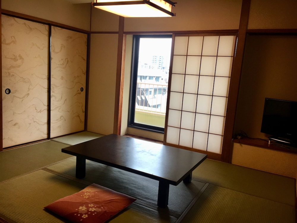 Ueno Terminal Hotel 35/53
