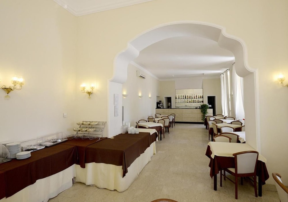 Grand Hotel Mediterranee 41/69
