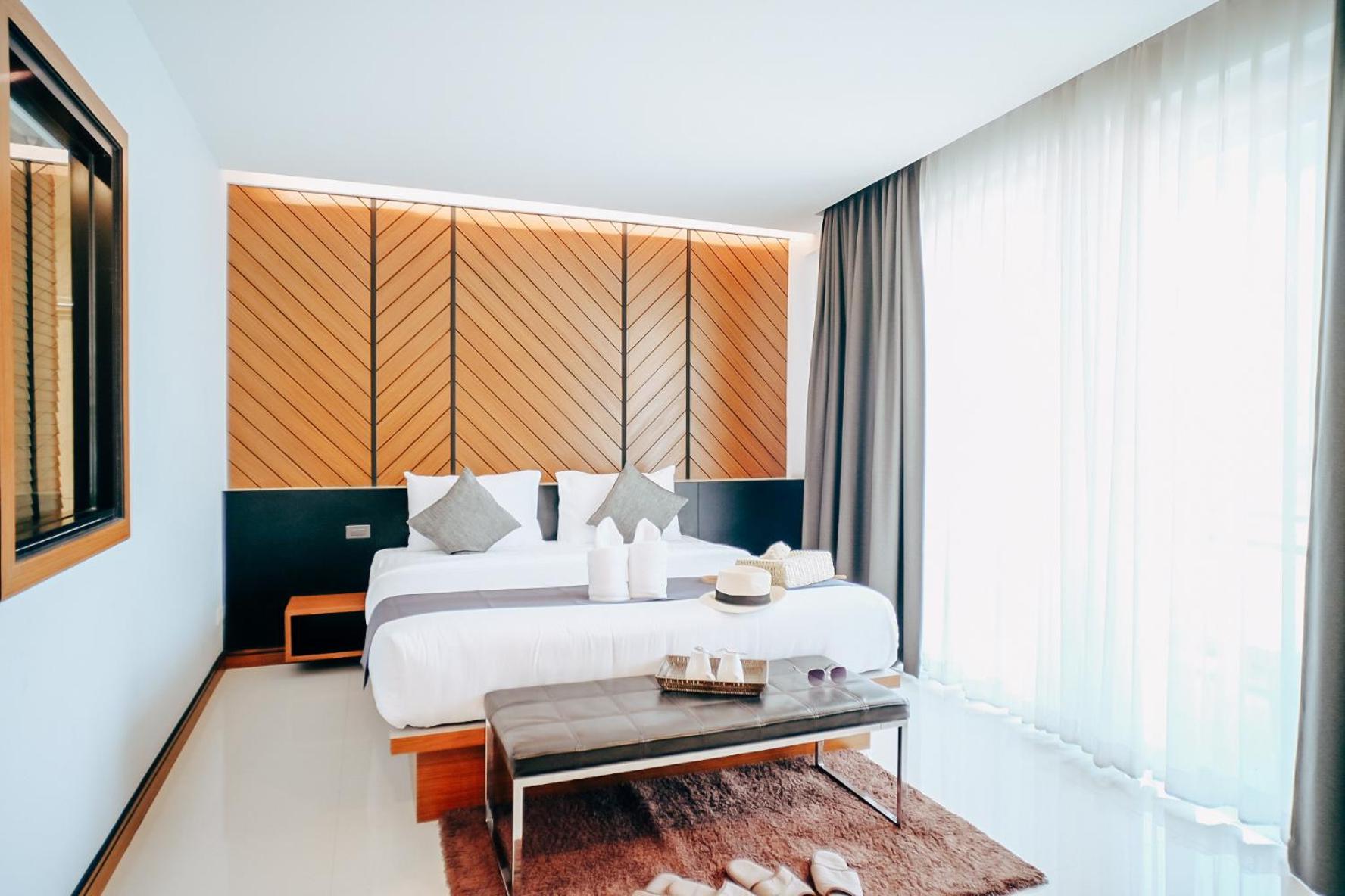 Deluxe, King Bed, Sea View, Deluxe Building