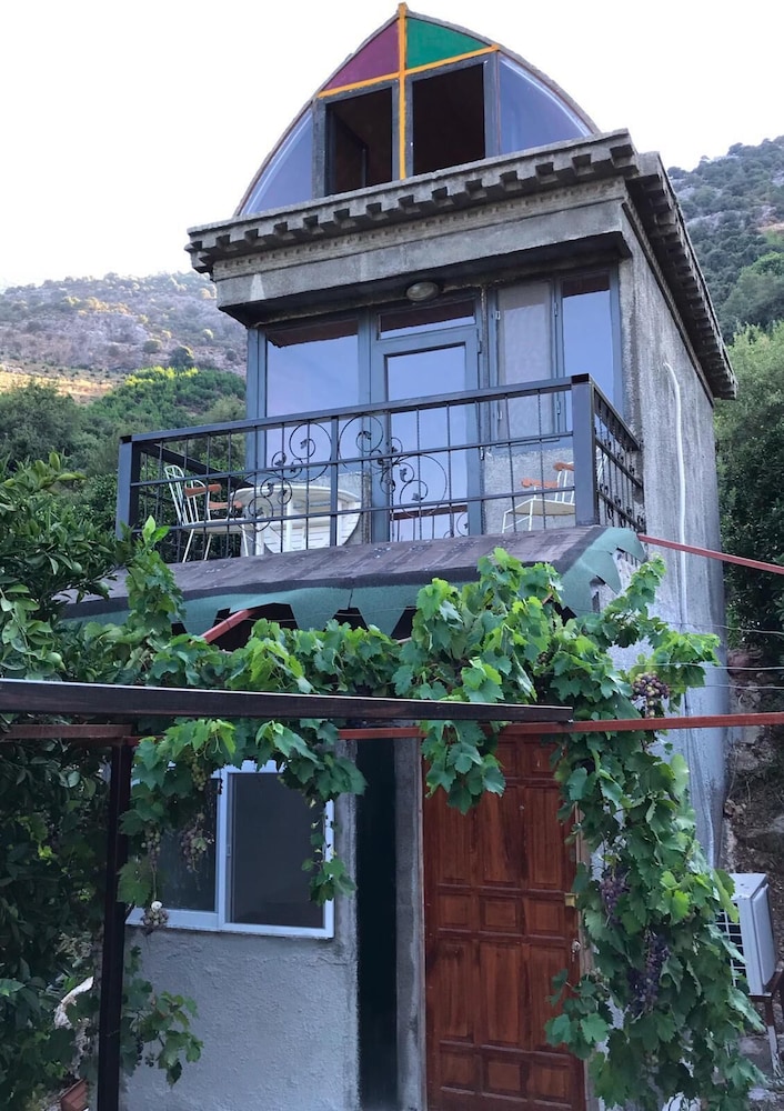 Heredot's House 4/50
