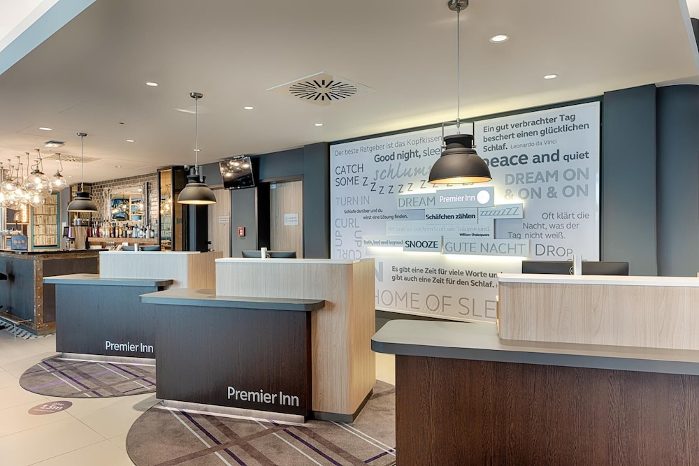 Premier Inn Frankfurt Westend Hotel 9/44